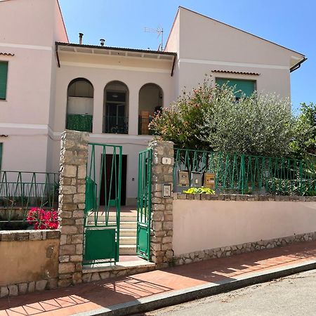 Bed And Coffee Rooms Portoferraio Exterior photo